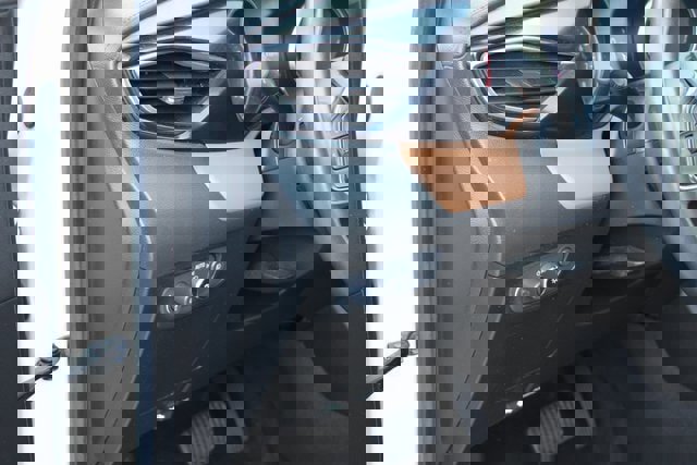 Used 2021 Buick Encore GX Essence image 23