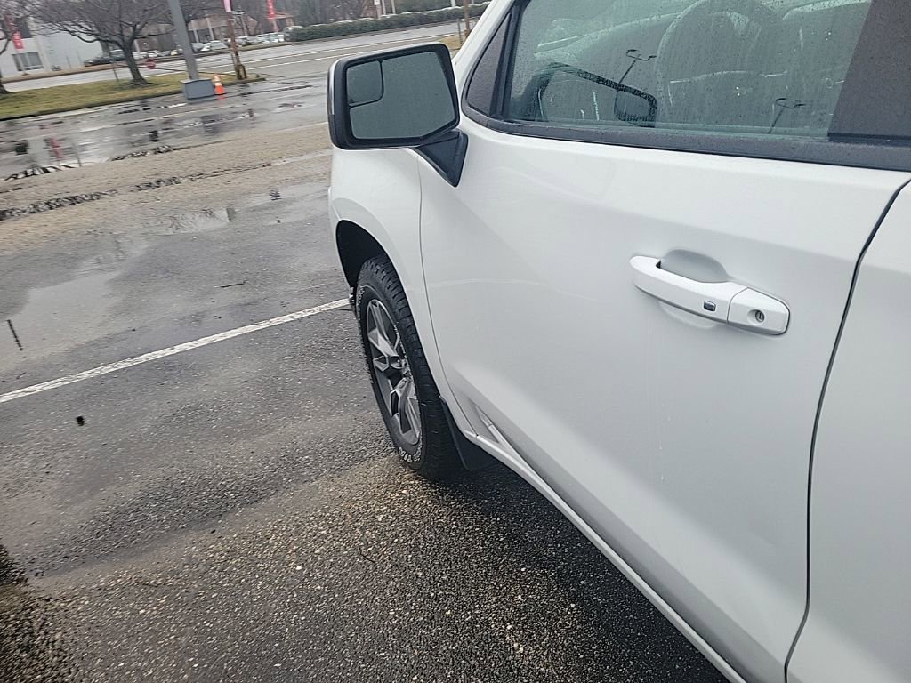 Used 2021 Chevrolet Silverado 1500 LT image 18