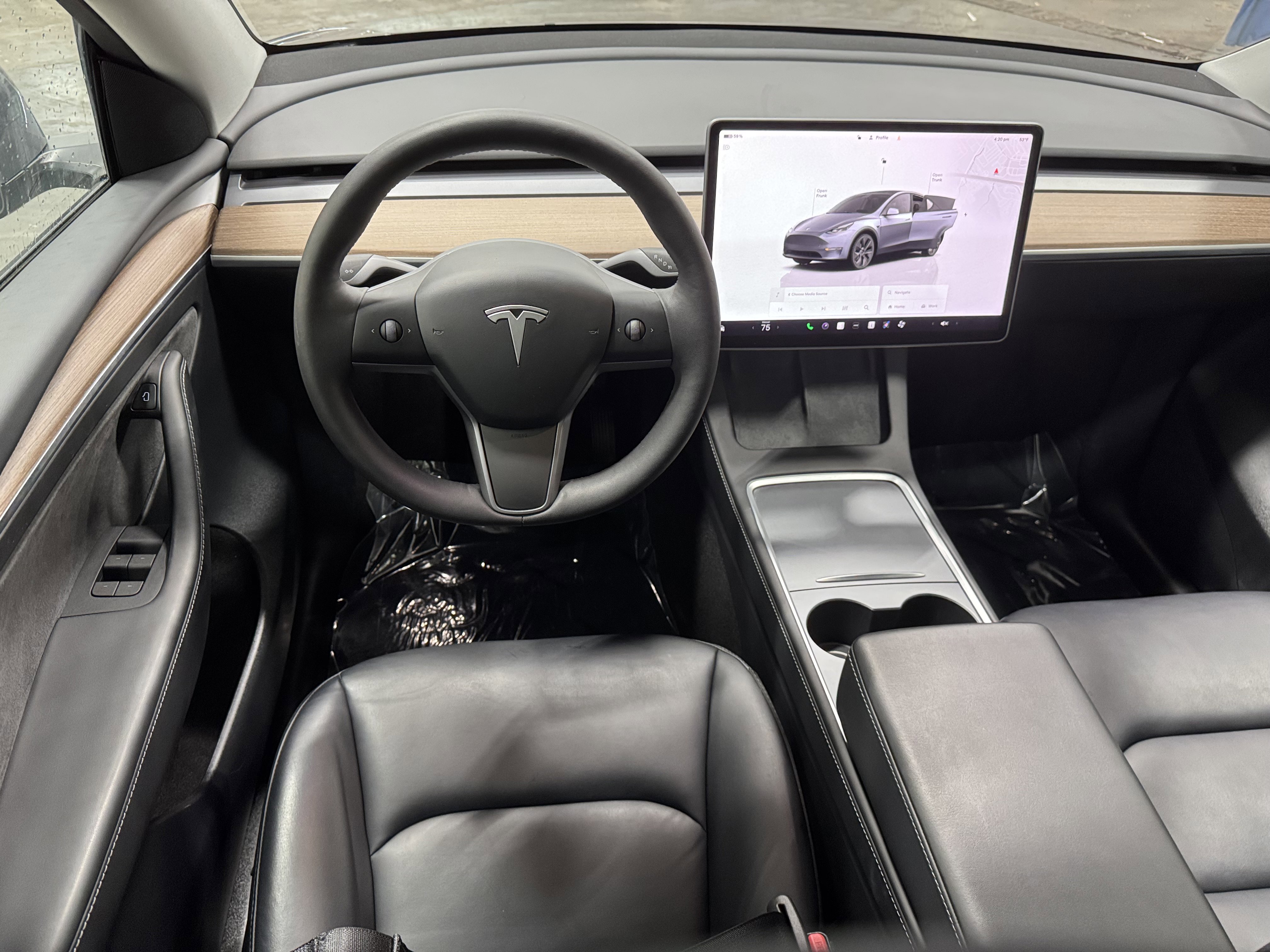 Used 2024 Tesla Model Y Long Range AWD/4WD image 29