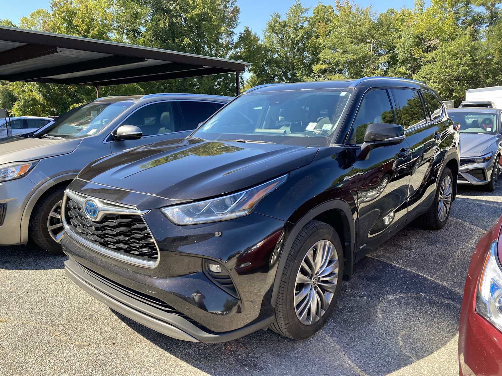 Used 2022 Toyota Highlander Platinum image 5