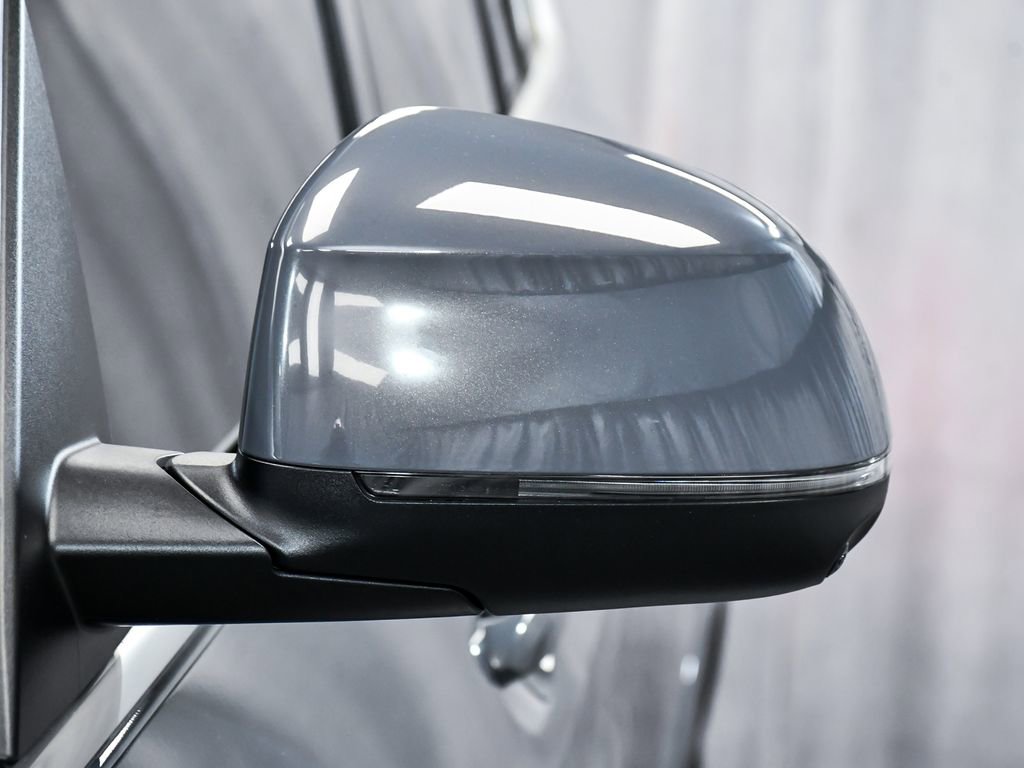 Used 2023 BMW X7 xDrive40i w/ Executive Package image 88