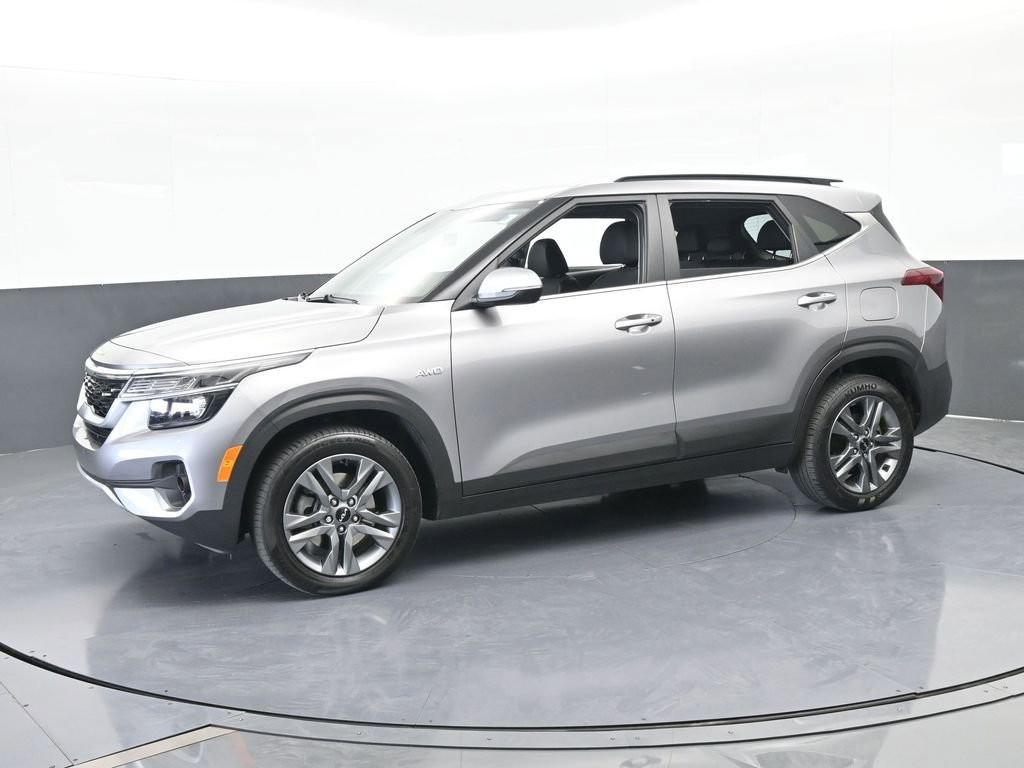 Used 2022 Kia Seltos S image 2