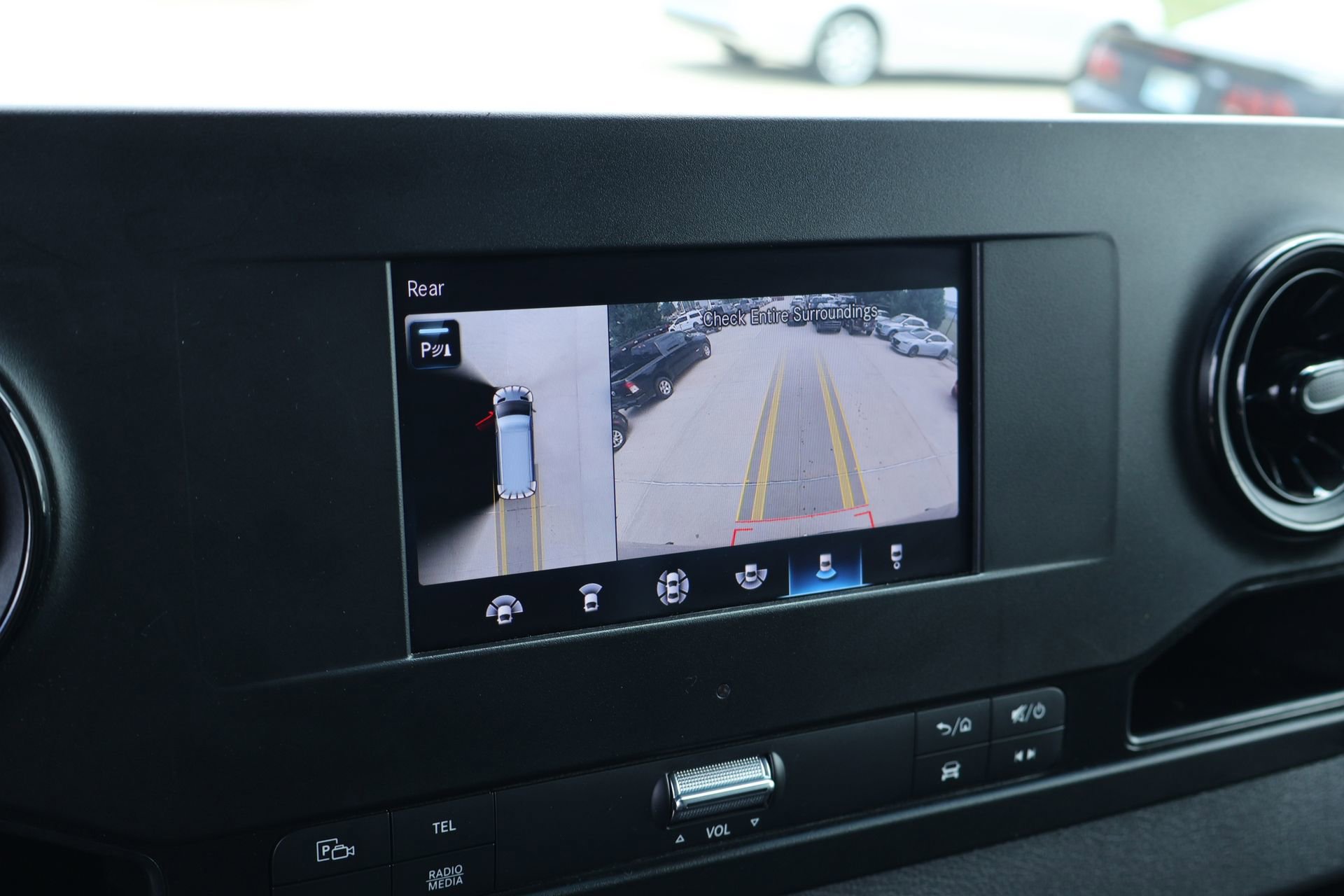 Used 2024 Mercedes-Benz Sprinter 2500 image 6