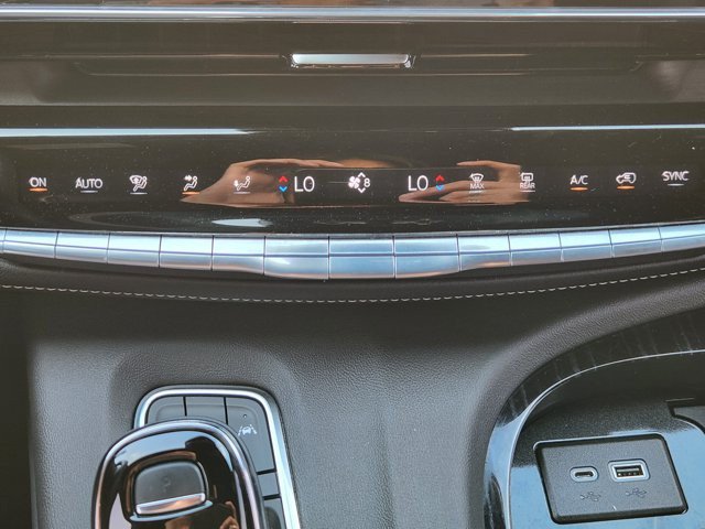 Used 2023 Cadillac Escalade Sport w/ Touring Package RWD image 17