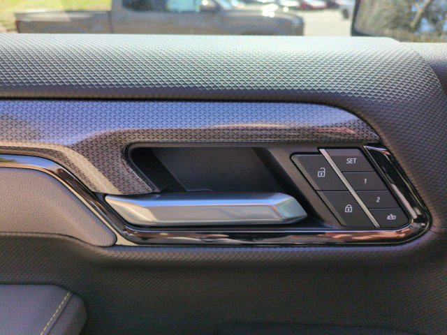 Used 2025 Chevrolet Silverado 1500 ZR2 w/ Technology Package image 15