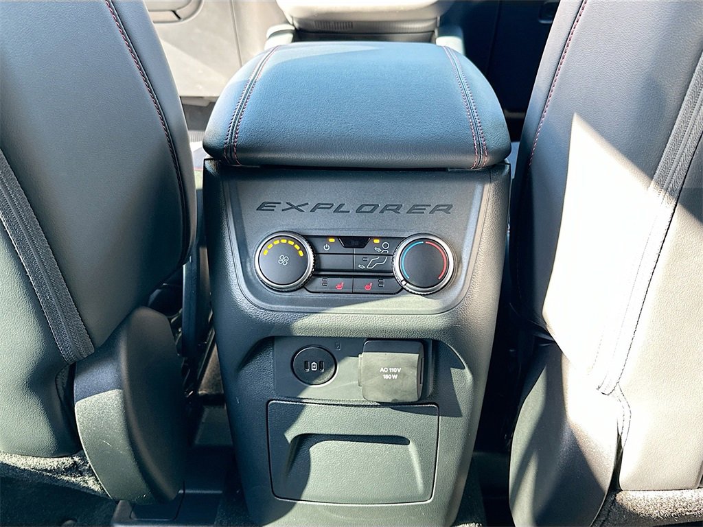 Certified 2025 Ford Explorer ST image 25