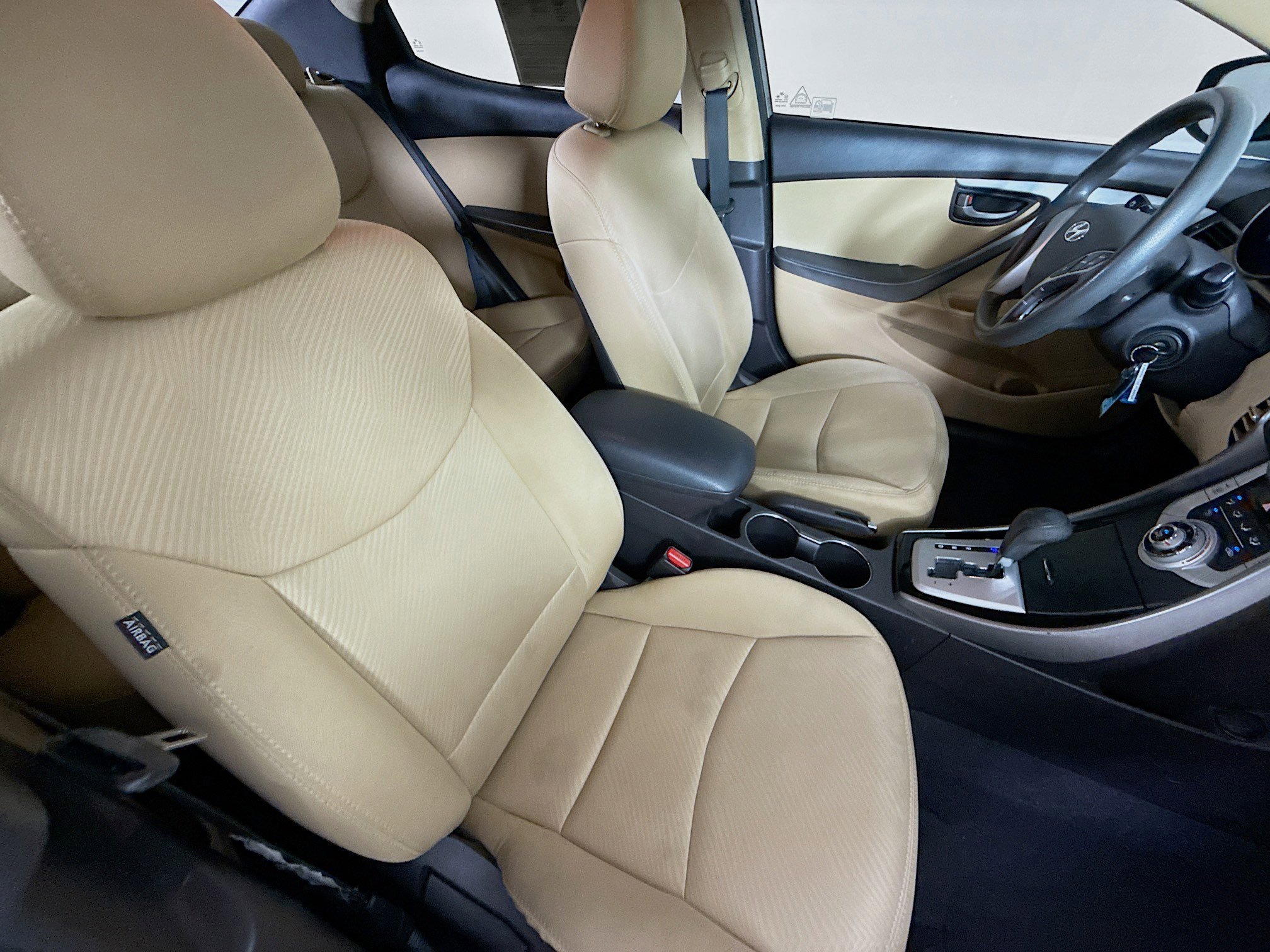 Used 2011 Hyundai Elantra GLS FWD image 32