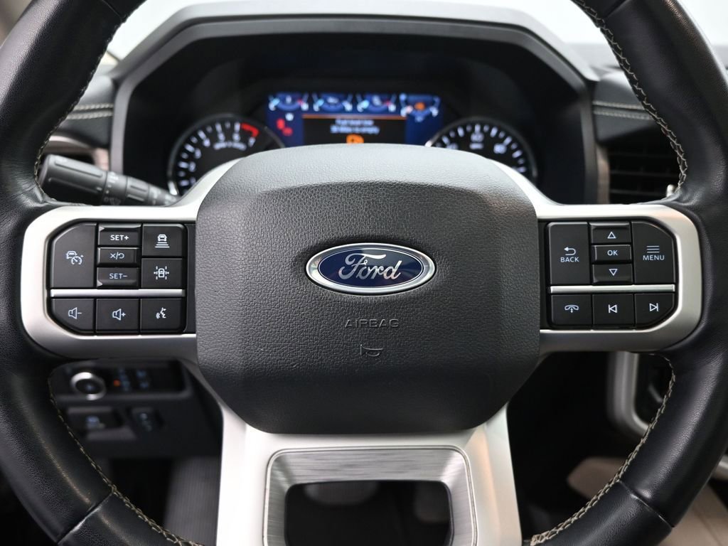 Used 2024 Ford Expedition Limited image 13