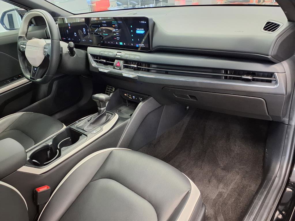 Used 2025 Kia K4 GT-Line Turbo image 9