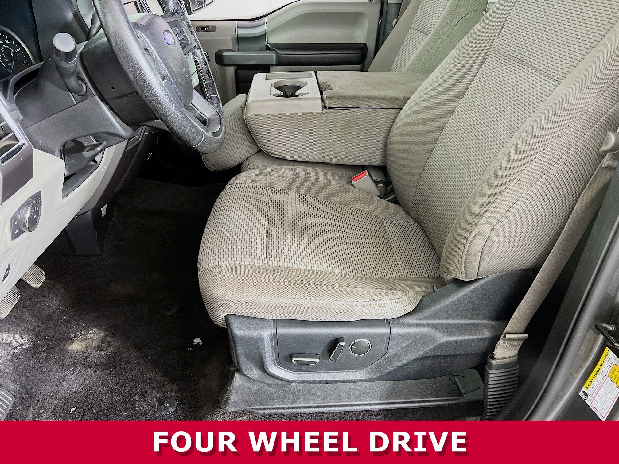 Used 2015 Ford F150 XLT w/ Equipment Group 302A Luxury image 3