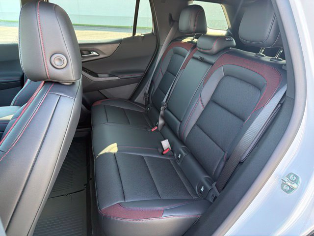 New 2026 Chevrolet Equinox RS w/ Convenience Package III AWD/4WD image 22