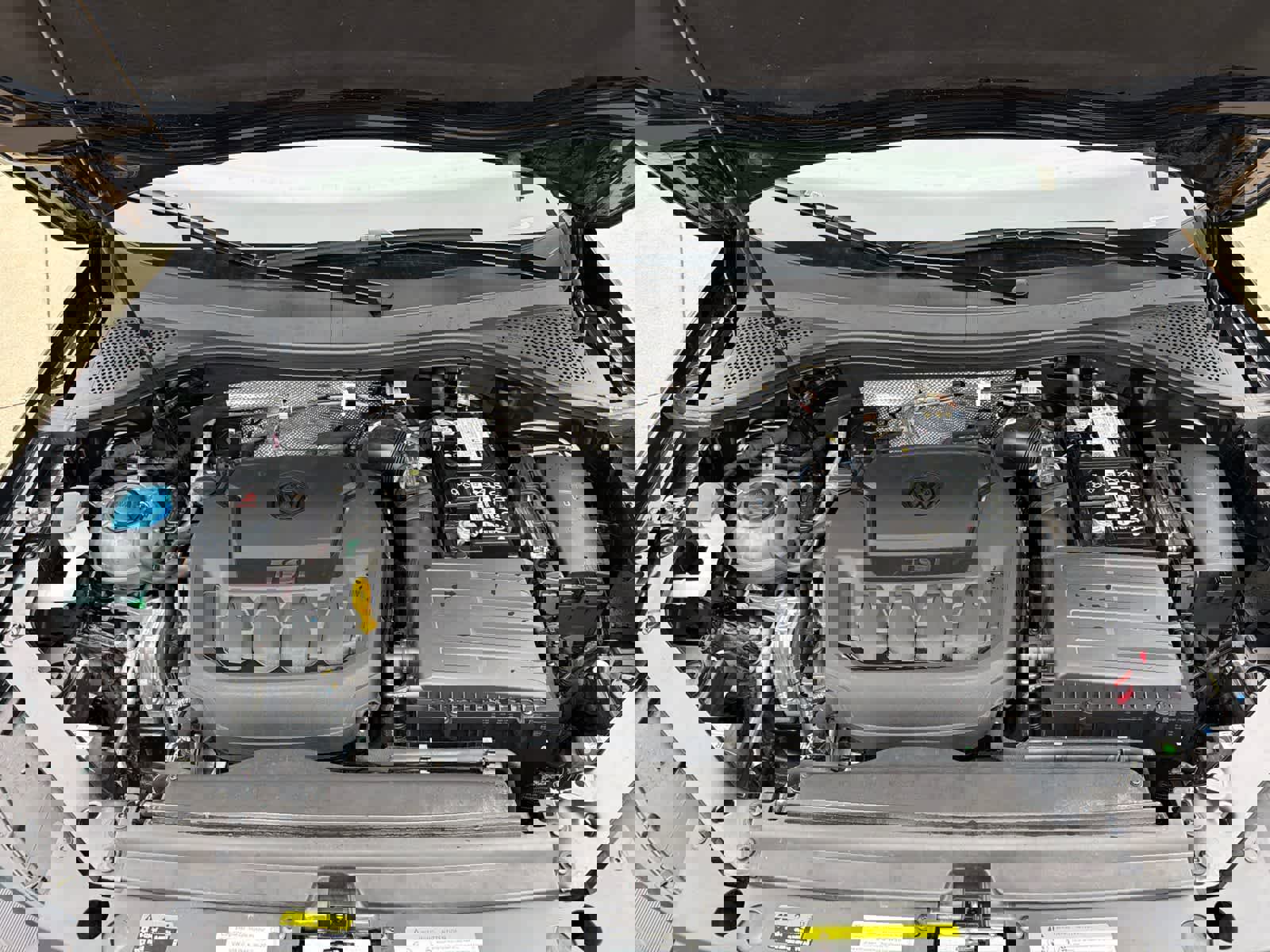 Used 2024 Volkswagen Tiguan Wolfsburg Edition image 9