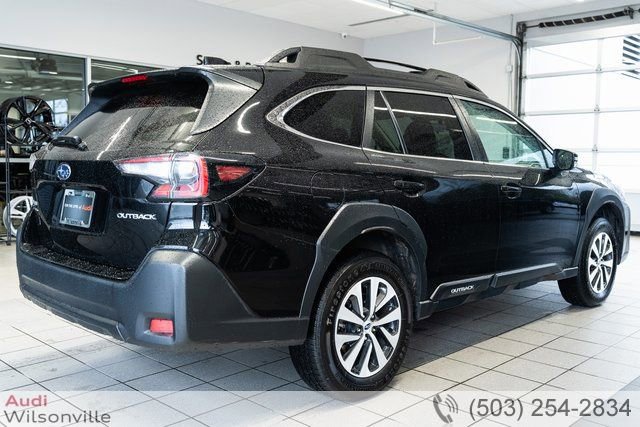 Used 2023 Subaru Outback Premium image 6