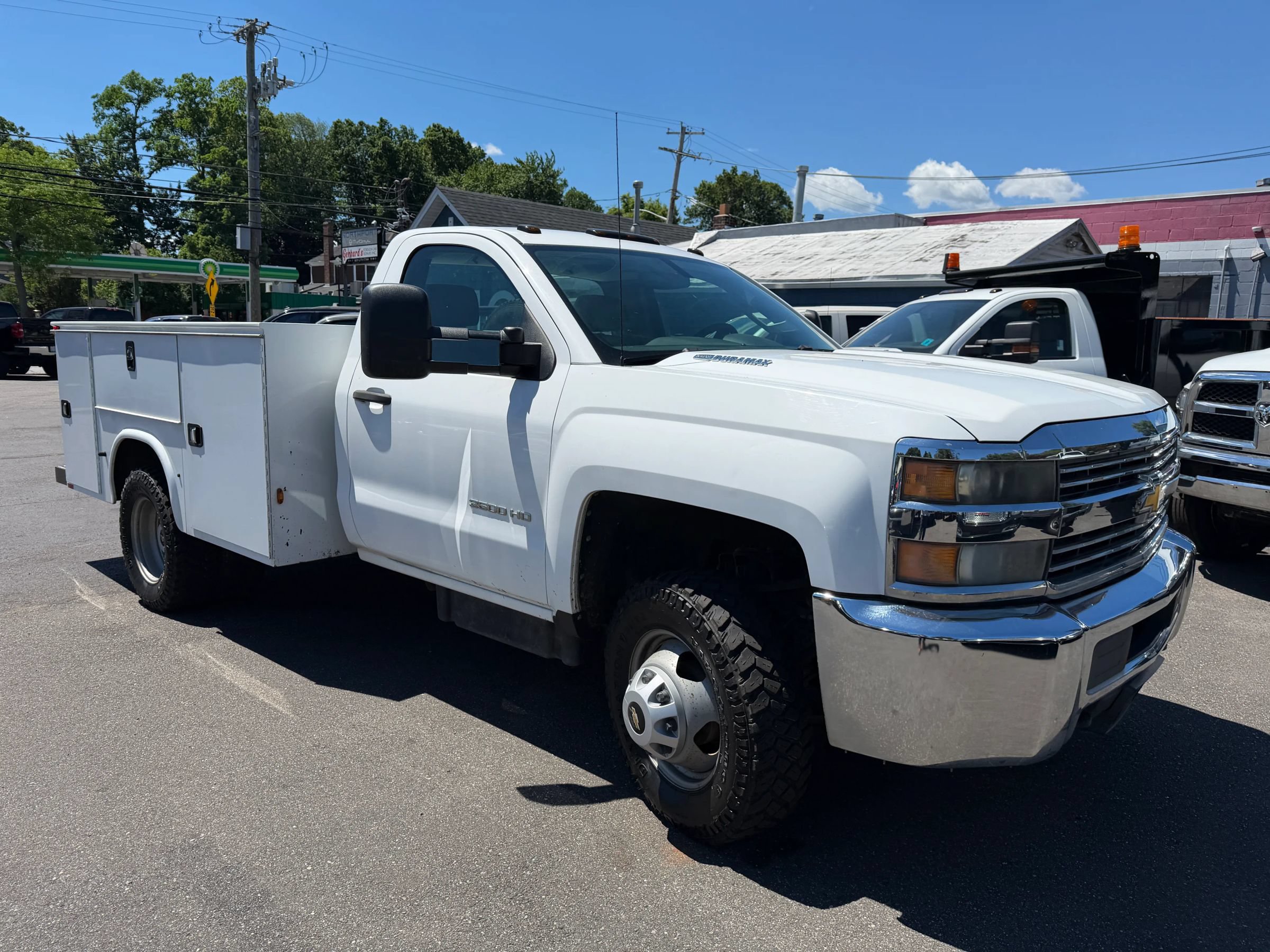 Used 2015 Chevrolet Silverado 3500 W/T AWD/4WD image 4