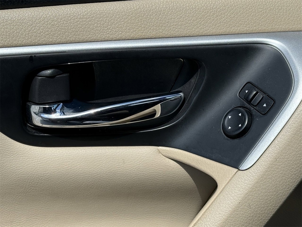 Used 2017 Nissan Altima 2.5 SL w/ 2.5 Technology Package image 21