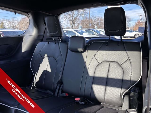 New 2026 Chrysler Pacifica Limited w/ Uconnect Theater Family Group image 7