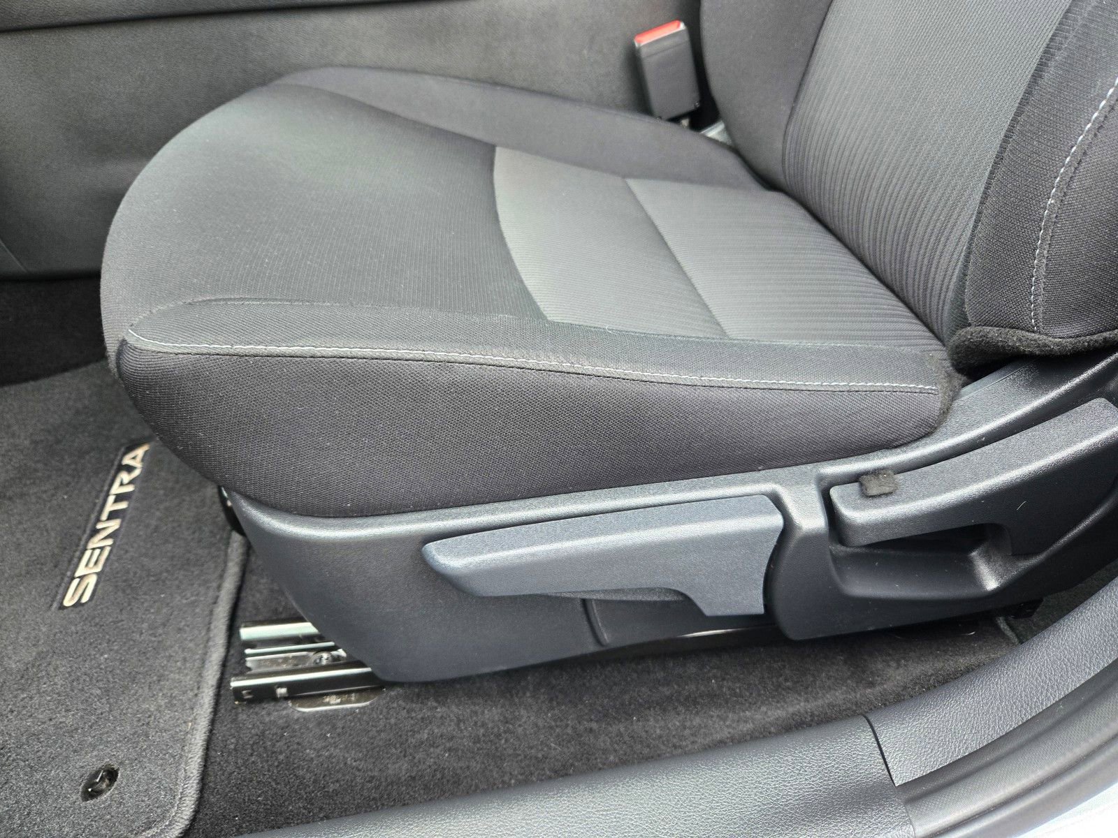 Used 2023 Nissan Sentra SV FWD image 19