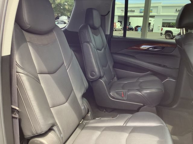 Used 2015 Cadillac Escalade ESV Luxury RWD image 35