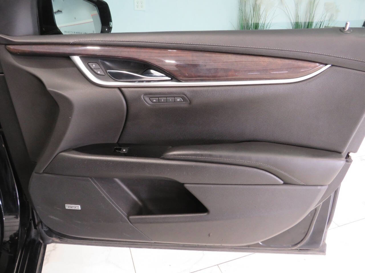 Used 2014 Cadillac XTS Premium AWD/4WD image 24