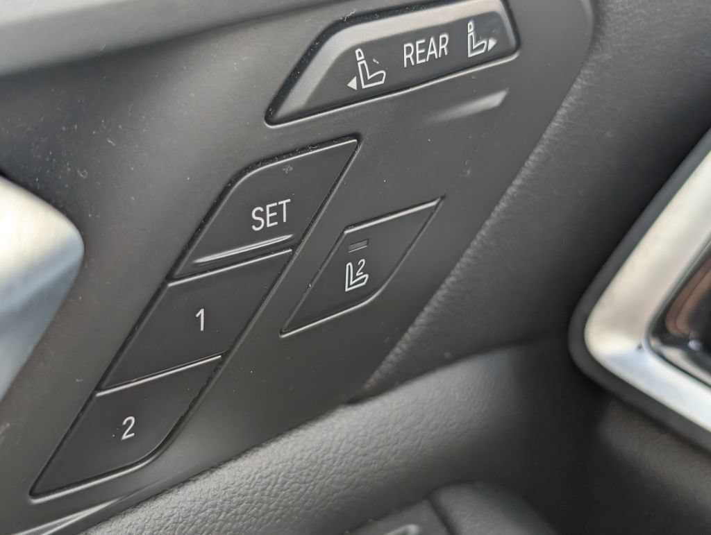Used 2021 BMW X7 M50i AWD/4WD image 12