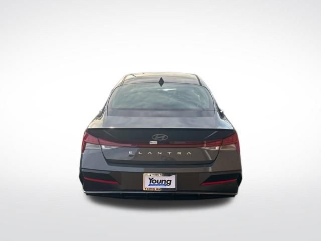 New 2026 Hyundai Elantra SEL Sport Premium image 6