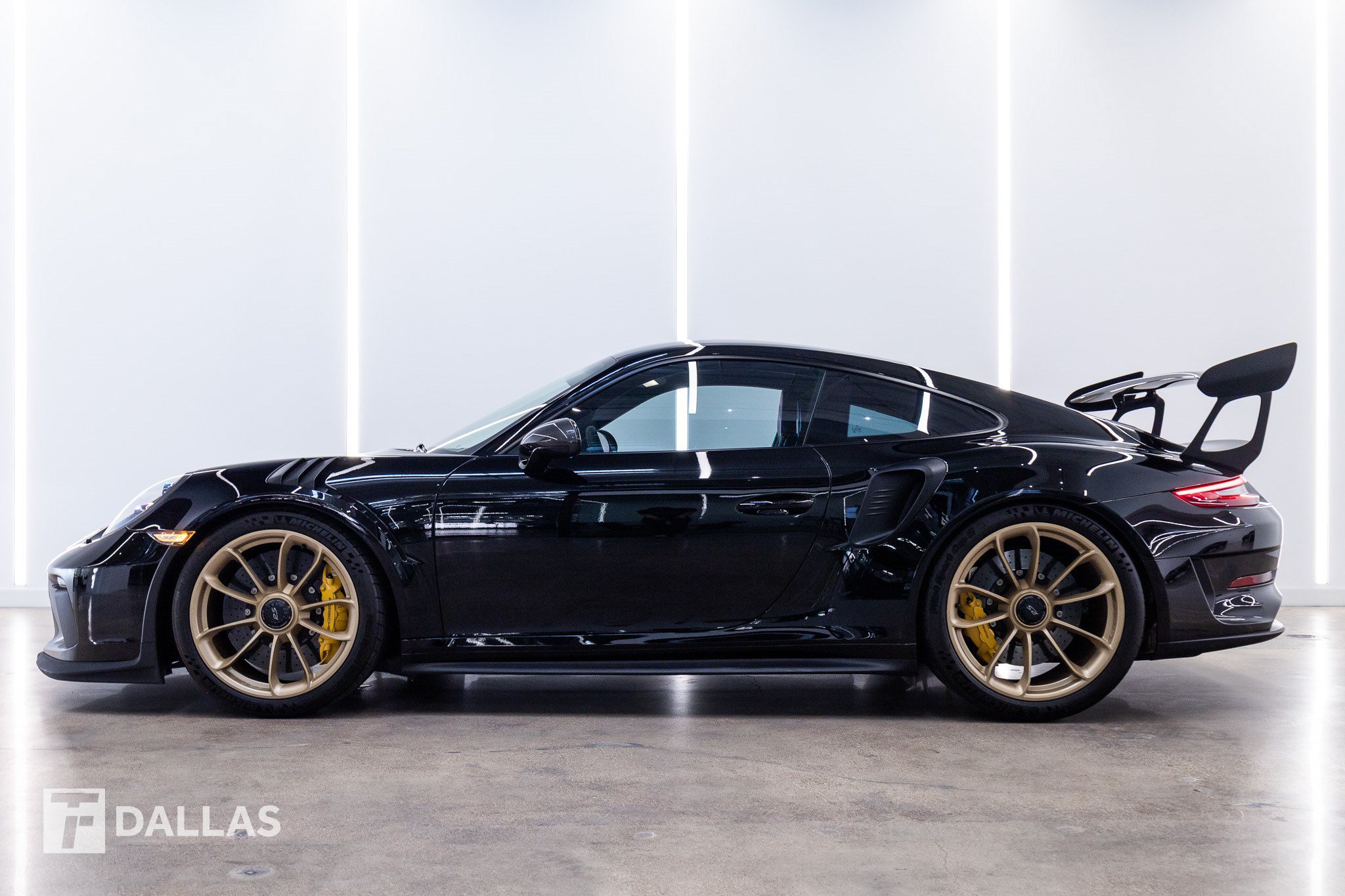 Used 2019 Porsche 911 GT3 RS RWD image 1