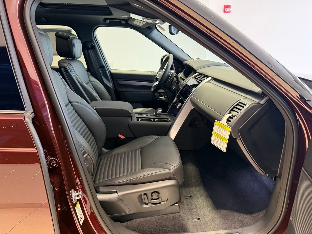 New 2026 Land Rover Discovery Limited Edition AWD/4WD image 19