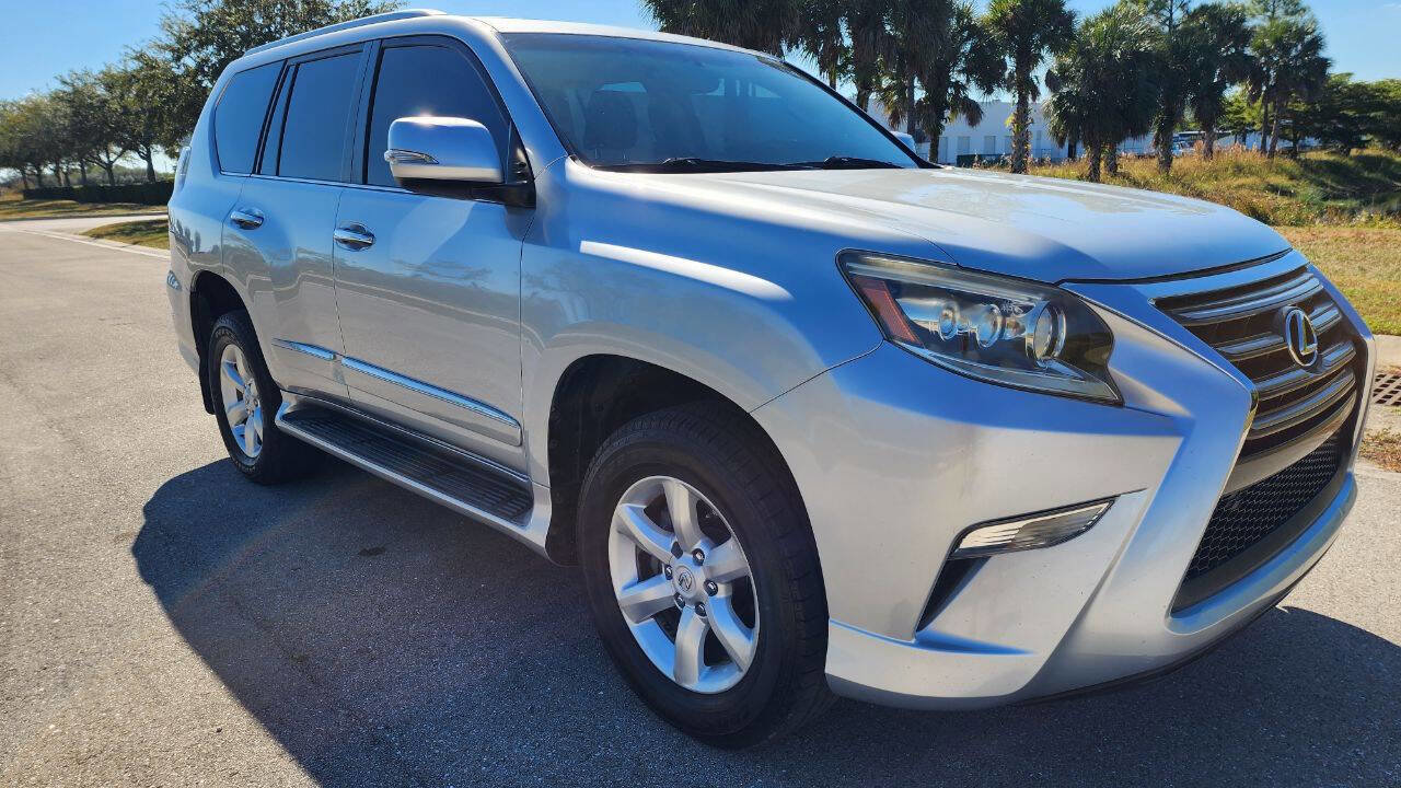 Used 2016 Lexus GX 460 image 12