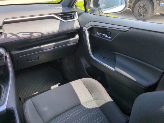 Used 2023 Toyota RAV4 SE w/ Weather & Moonroof Package image 15