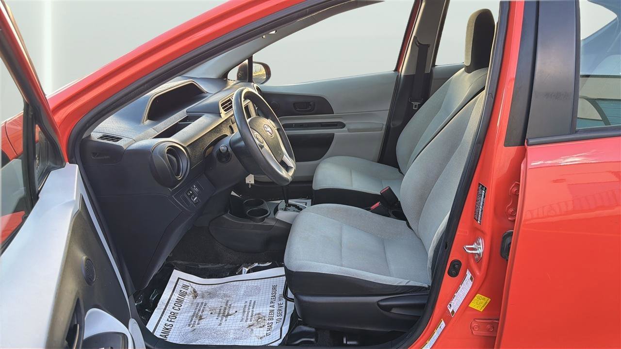 Used 2014 Toyota Prius C One image 11