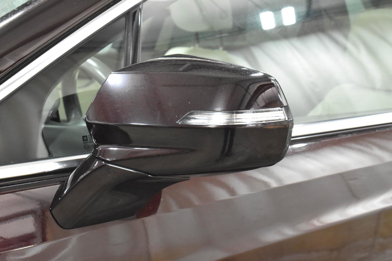 Used 2021 Cadillac XT5 Premium Luxury w/ LPO, Floor Liner Package FWD image 34