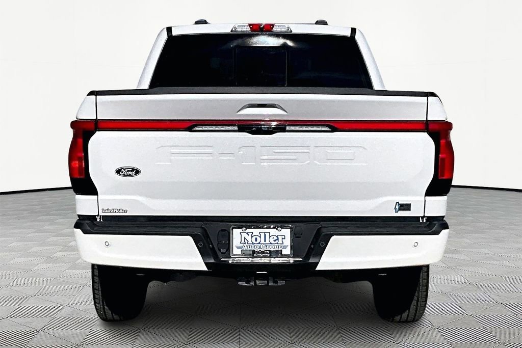 Used 2025 Ford F150 Lightning Platinum image 4