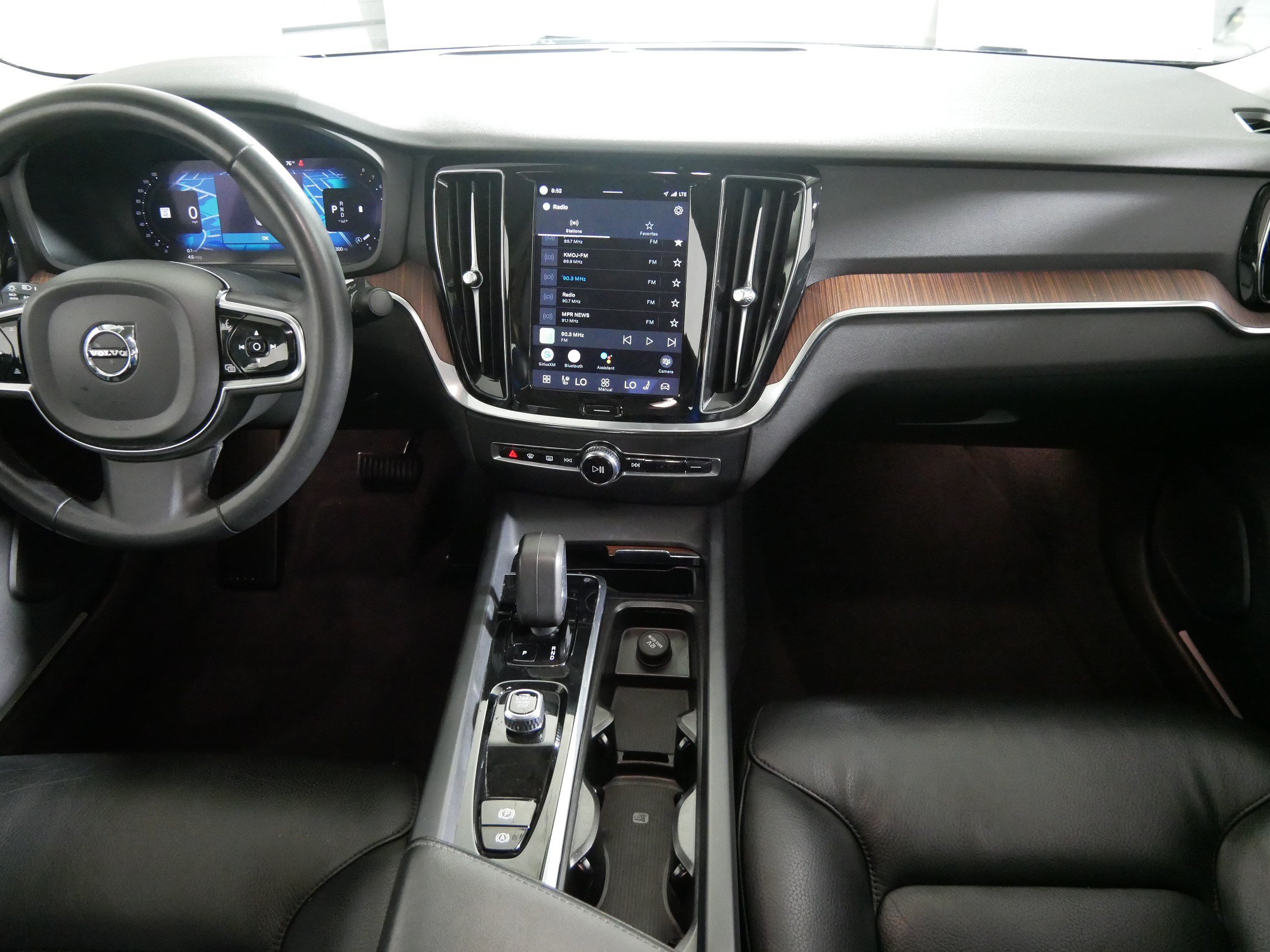 Used 2024 Volvo S60 B5 Plus AWD/4WD image 10