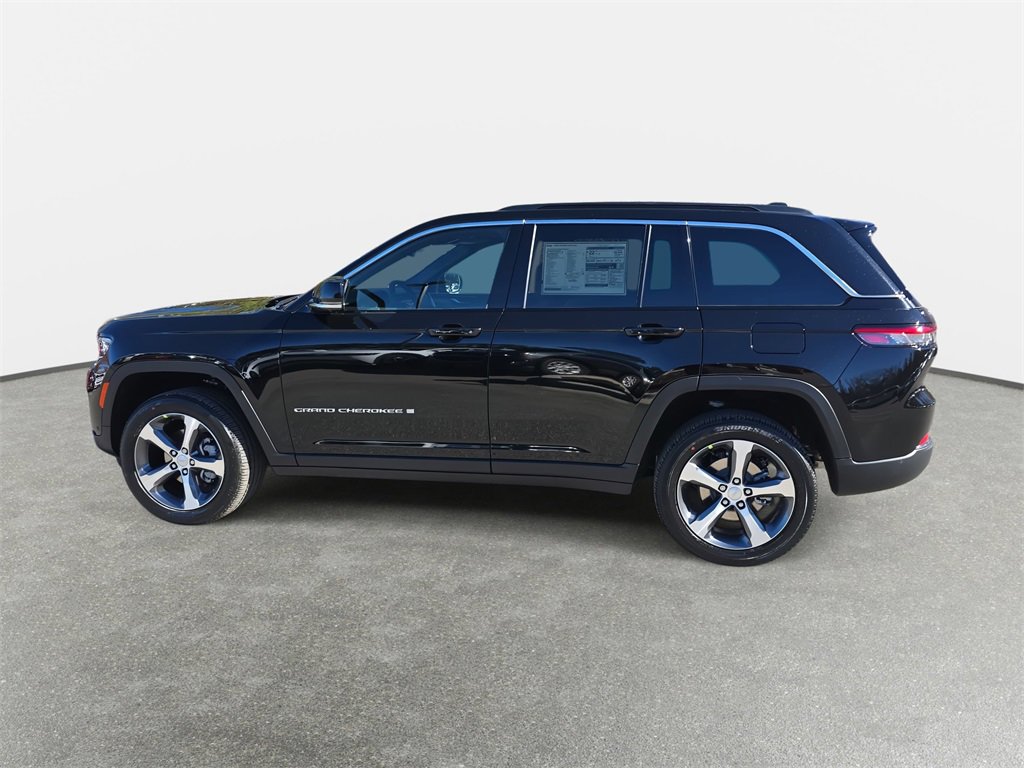 New 2025 Jeep Grand Cherokee Limited w/ Luxury Tech Group II image 8