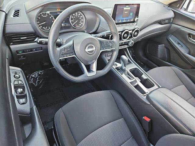 Used 2025 Nissan Sentra SV FWD image 10