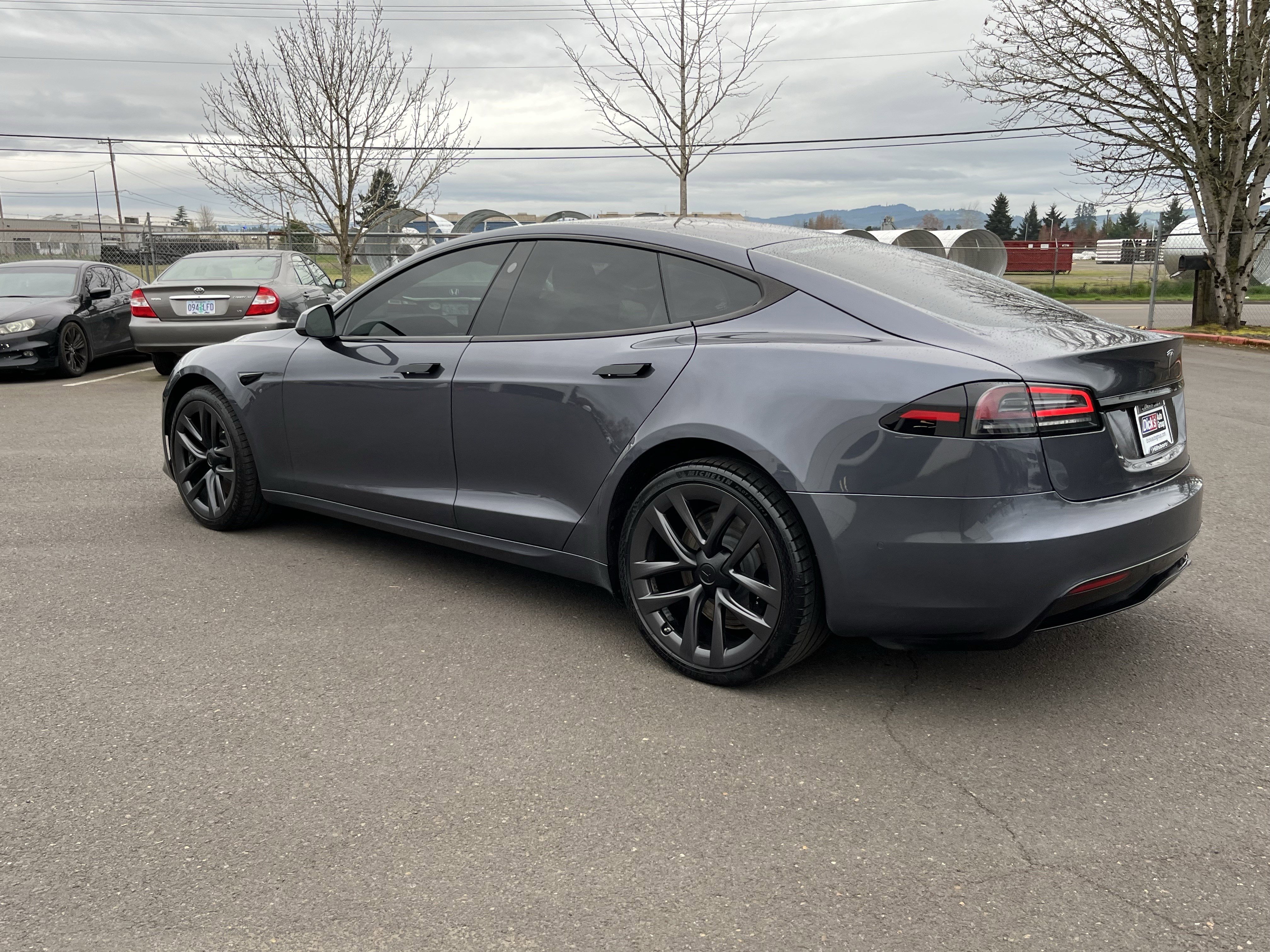 Used 2022 Tesla Model S image 3