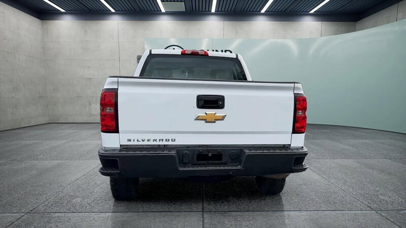 Used 2015 Chevrolet Silverado 1500 W/T RWD image 12
