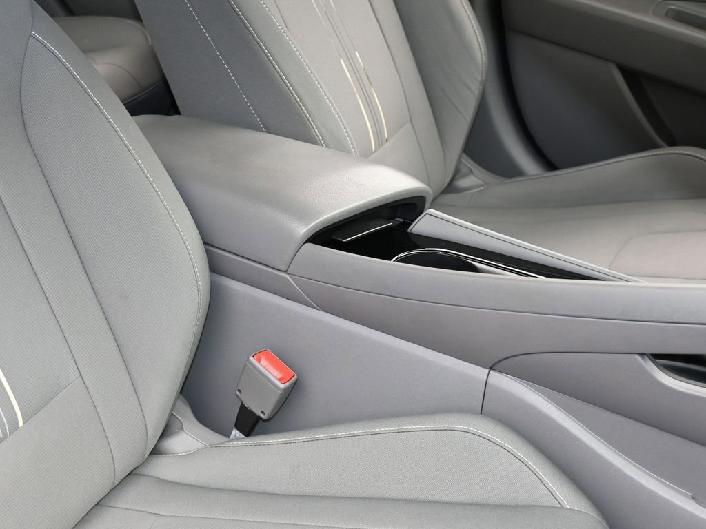 Used 2022 Hyundai Elantra SEL w/ Convenience + Premium Package image 41