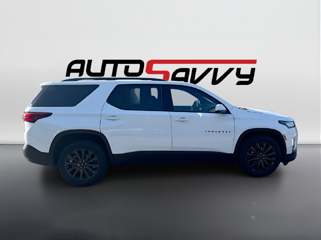 Used 2023 Chevrolet Traverse RS w/ LPO, Cargo Package FWD image 8