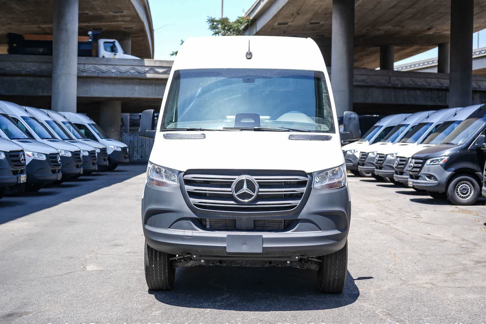 New 2025 Mercedes-Benz Sprinter 2500 image 2