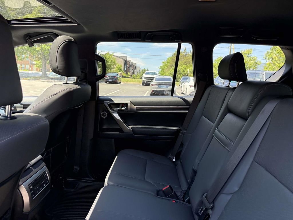 Used 2023 Lexus GX 460 Premium w/ Premium Plus Package AWD/4WD image 17