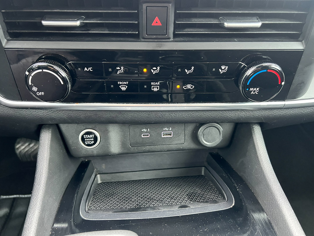 Used 2023 Nissan Rogue S image 21