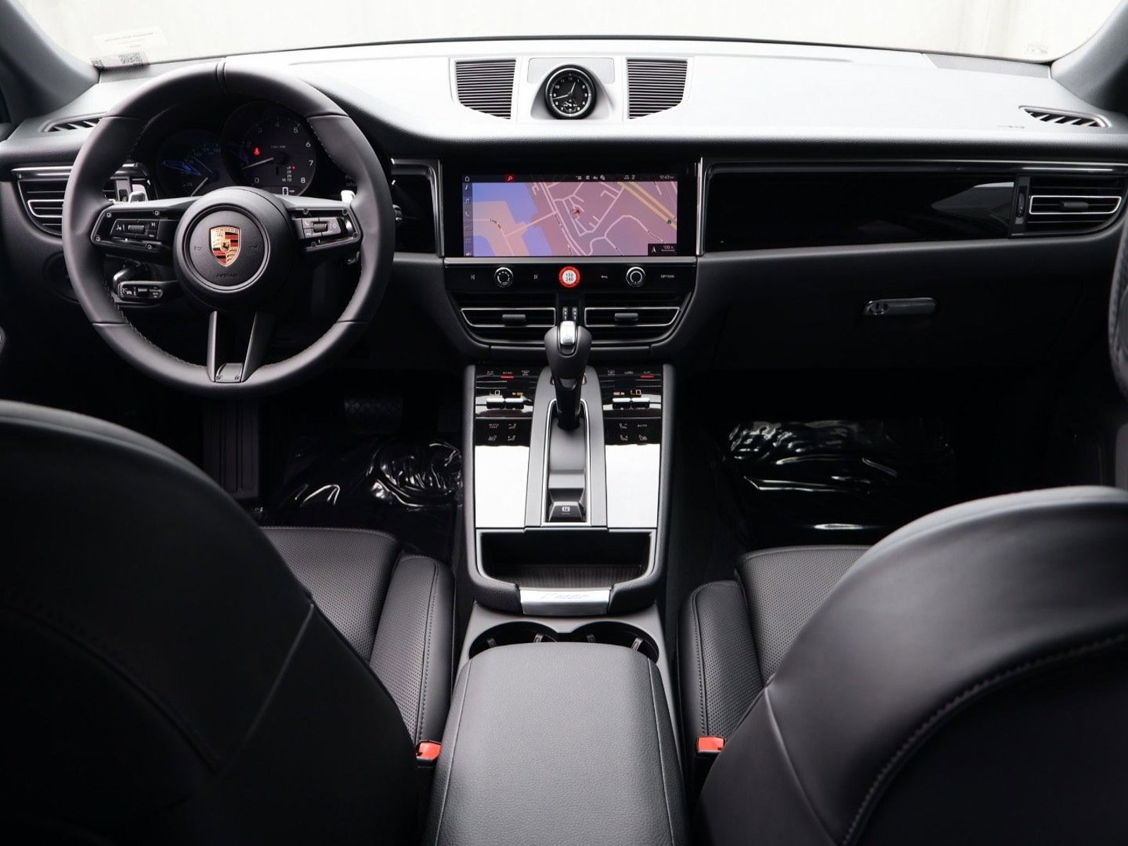 New 2026 Porsche Macan AWD/4WD image 21