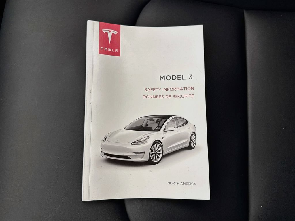 Used 2018 Tesla Model 3 Mid Range RWD image 54