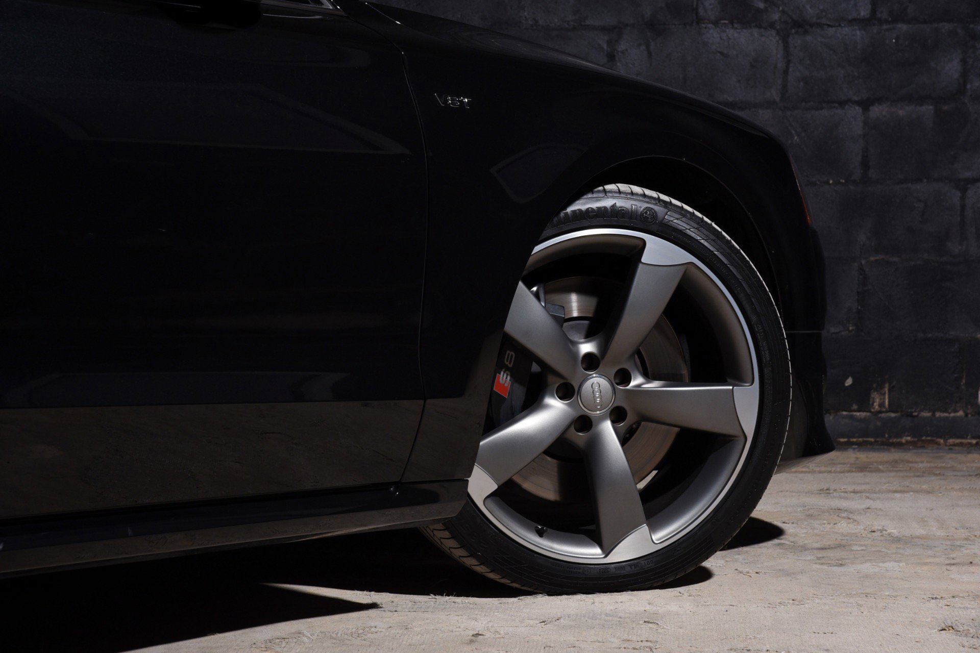 Used 2015 Audi S8 image 11