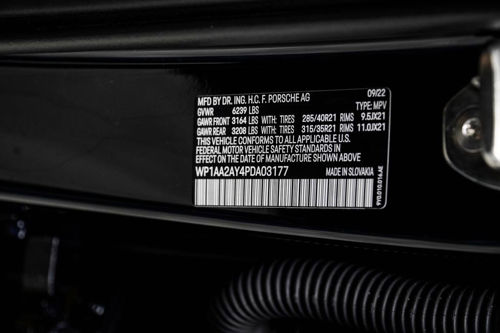 Used 2023 Porsche Cayenne Platinum Edition image 46