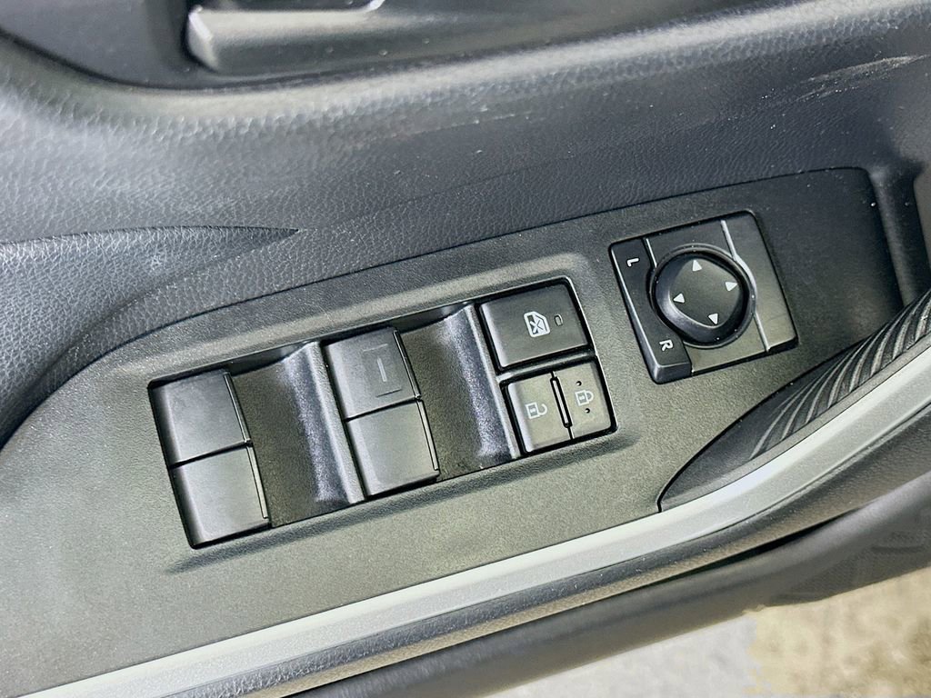 Used 2021 Toyota RAV4 LE image 20