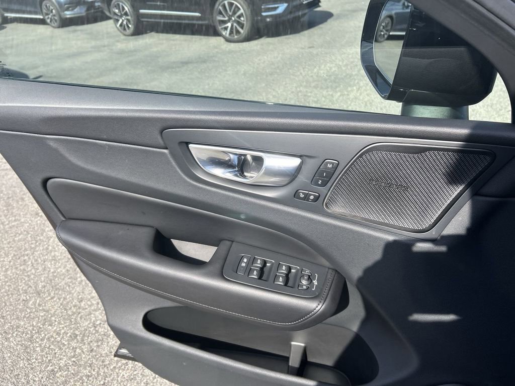 Certified 2023 Volvo XC60 B5 Plus w/ Climate Package AWD/4WD image 16