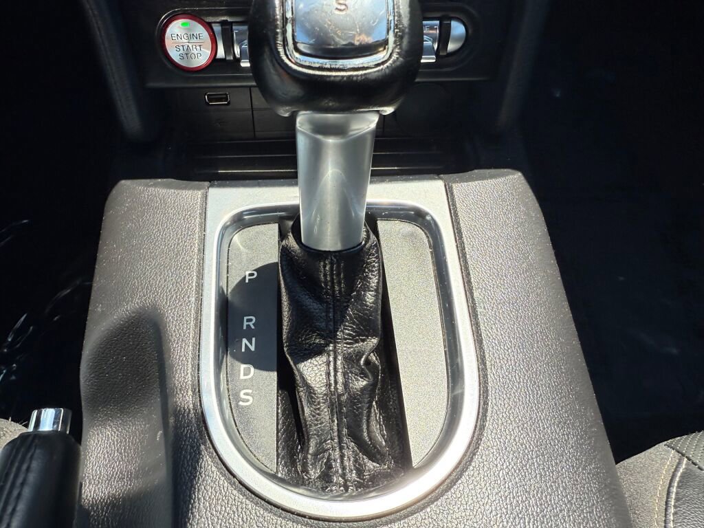 Used 2020 Ford Mustang Premium RWD image 21
