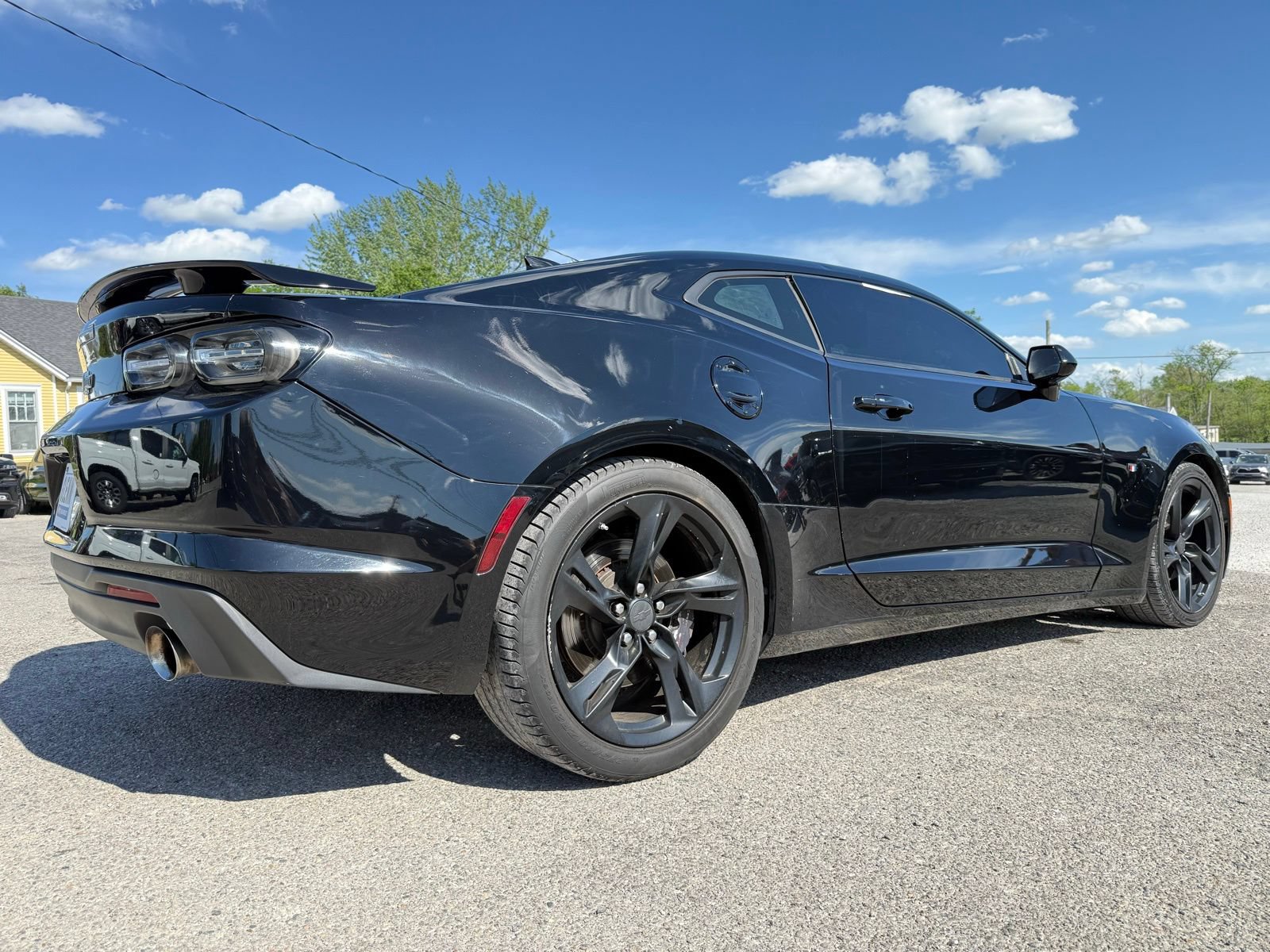 Used 2019 Chevrolet Camaro SS RWD image 7